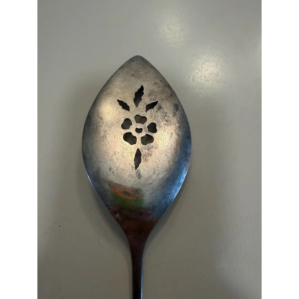 Community Plate Morning Star Pierced Tomato Server Vintage Silverplate 1947